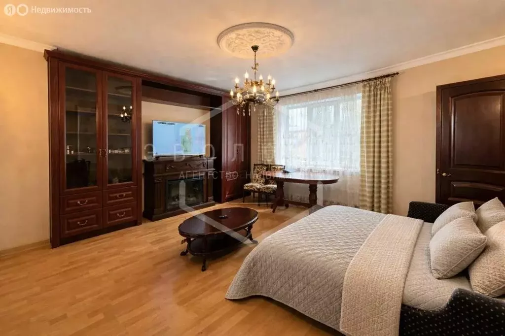 3-комнатная квартира: Калининград, улица Клавы Назаровой, 65 (67.5 м) - Фото 1