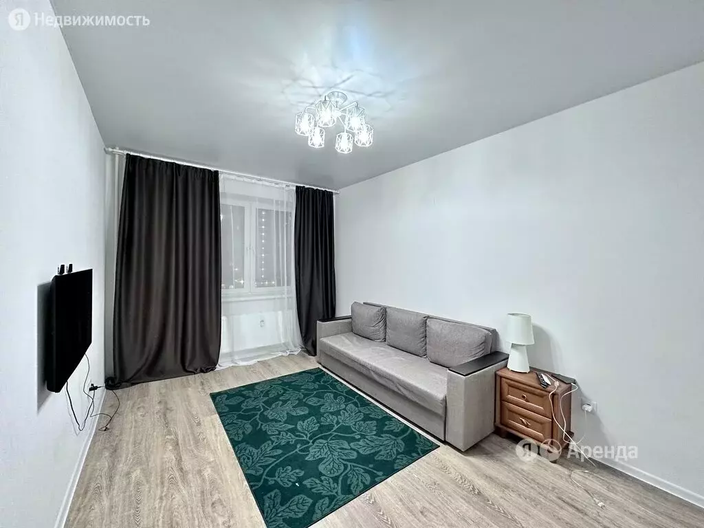 1-комнатная квартира: посёлок Мирный, улица Академика Северина, 9/2 . - Фото 0