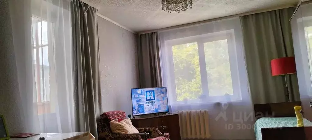 1-к кв. Пермский край, Пермь Петрозаводская ул., 10 (33.0 м) - Фото 0