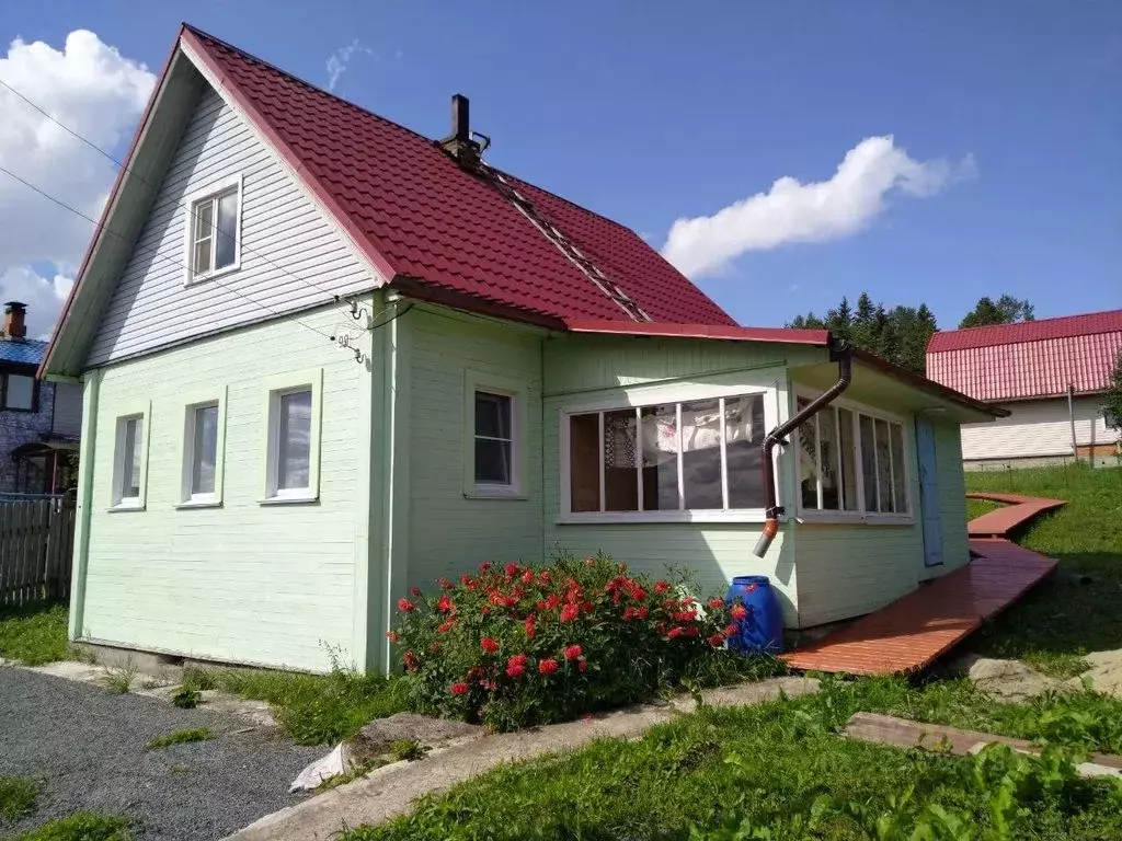 Дом в Карелия, Петрозаводск Революционная ул., 90 (100 м) - Фото 1