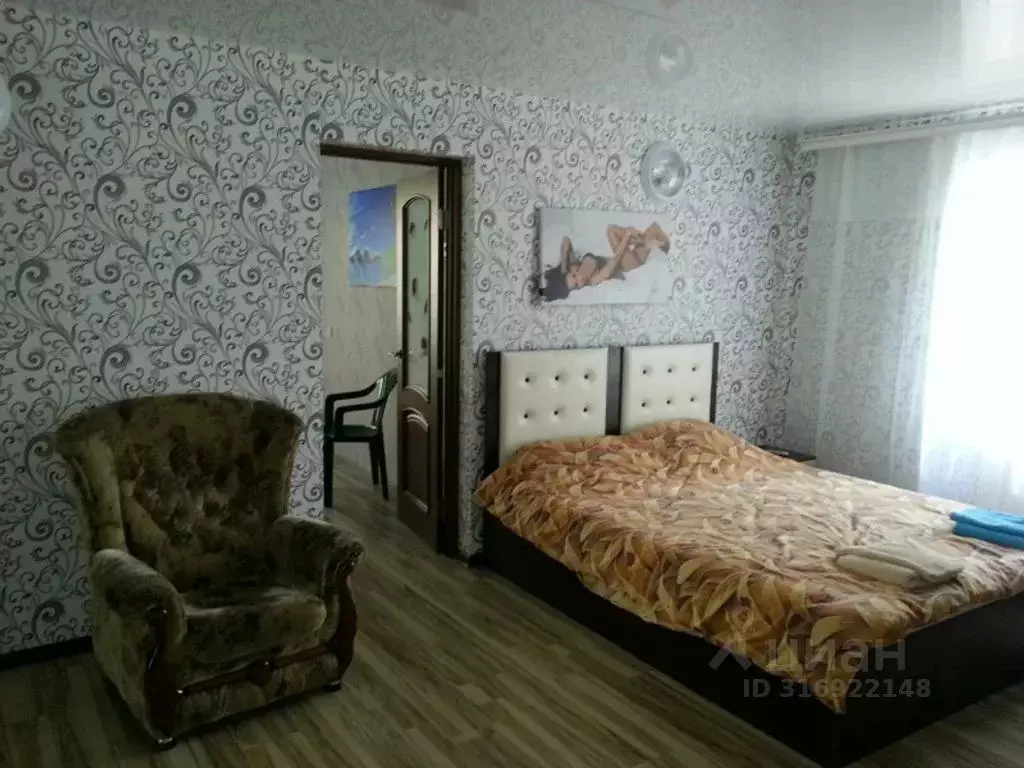 1-к кв. Крым, Саки ул. Курортная, 95Г (48.0 м) - Фото 0