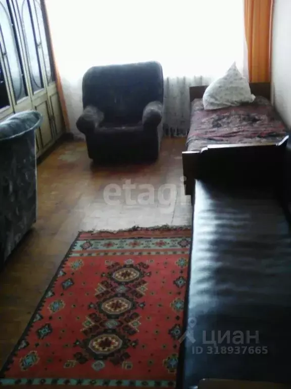 2-к кв. Тюменская область, Тобольск 4-й мкр, 2 (47.1 м) - Фото 0