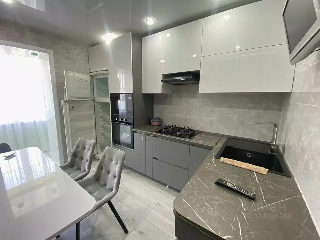 3-к кв. Краснодарский край, Усть-Лабинск Красная ул. (57.1 м) - Фото 1