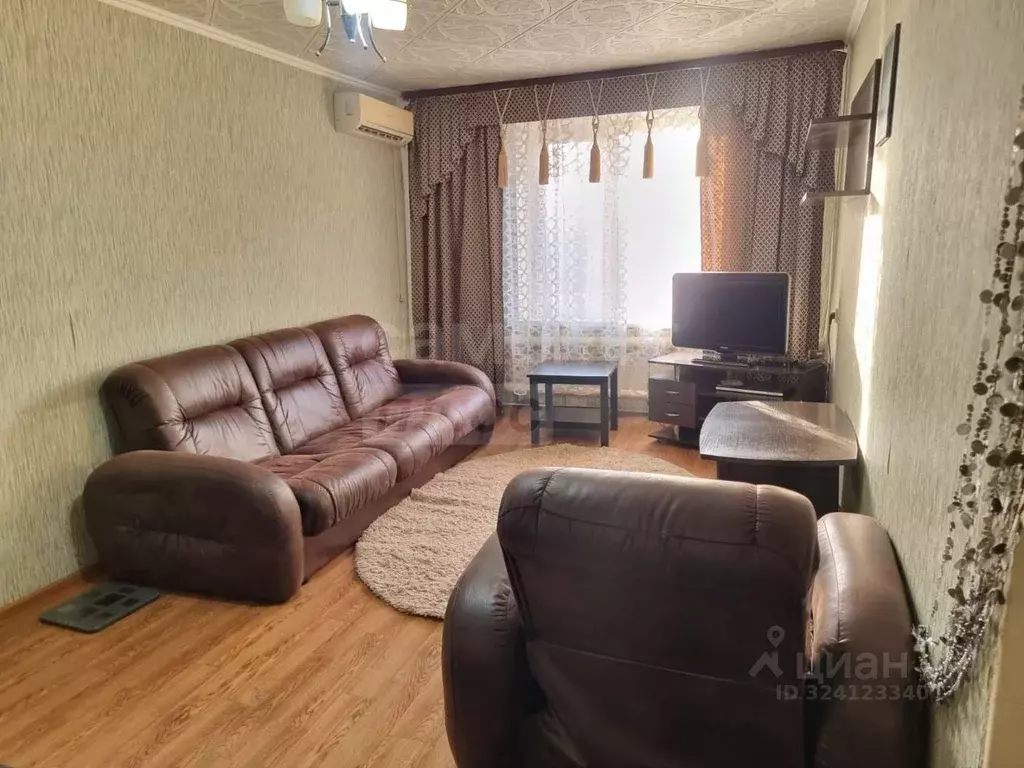 3-к кв. Оренбургская область, Оренбургский район, с. Сергиевка ул. ... - Фото 1