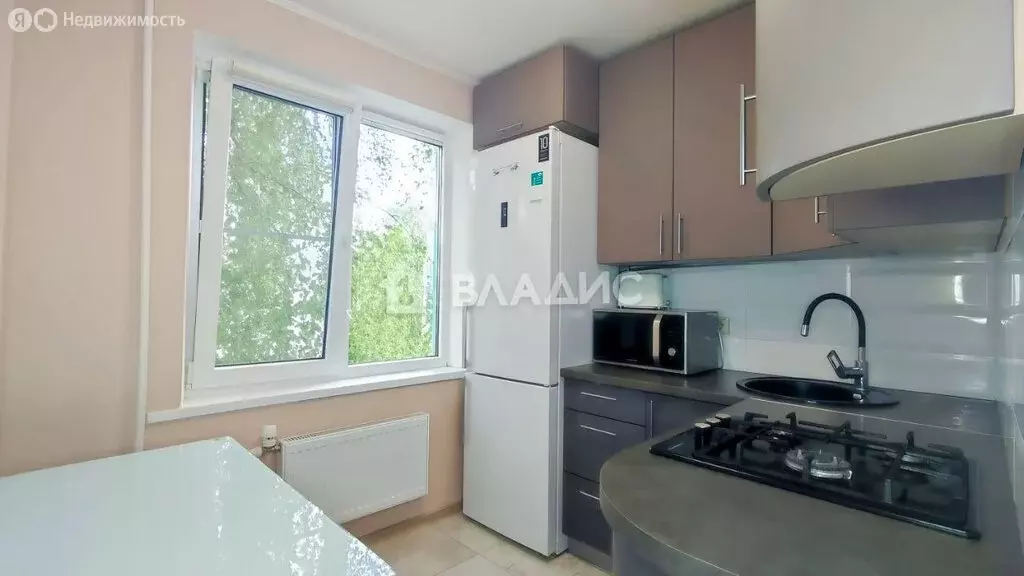 3-комнатная квартира: Калуга, улица Кубяка, 11 (59 м) - Фото 0