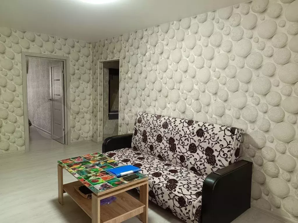2-к. квартира, 43 м, 1/5 эт. - Фото 1