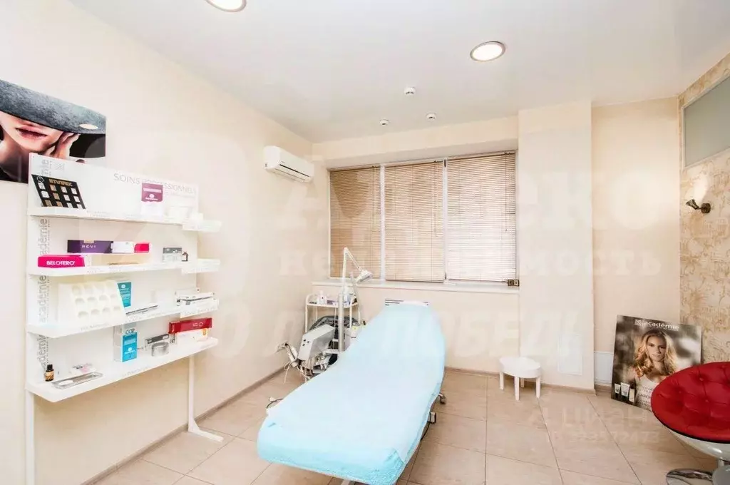 Помещение свободного назначения в Тюменская область, Тюмень ул. ... - Фото 2