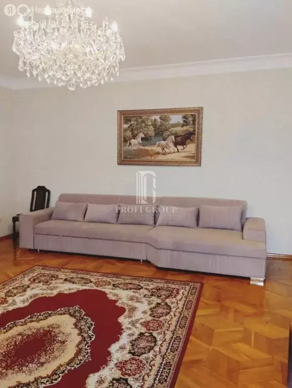3-комнатная квартира: Махачкала, улица Гагарина, 89 (103 м) - Фото 1