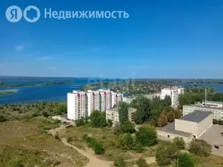 2-комнатная квартира: Энгельс, Студенческая улица, 183Е (60.8 м) - Фото 0