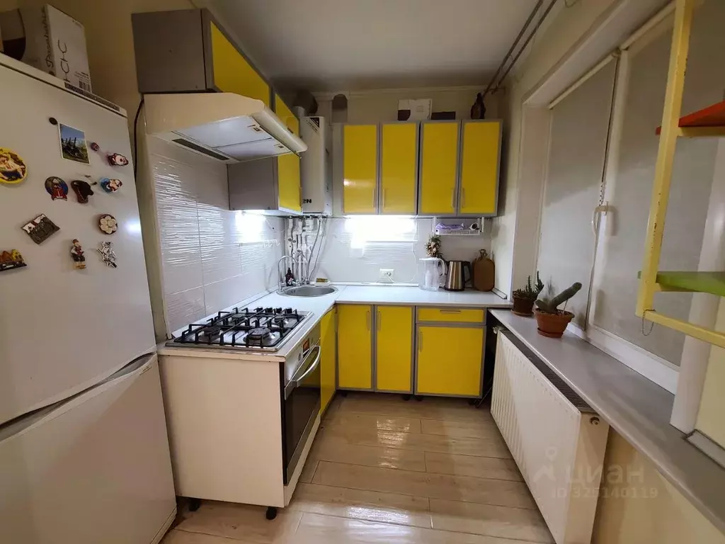 2-к кв. Калужская область, Таруса ул. Горького, 11 (42.3 м) - Фото 1