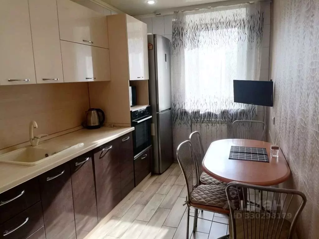 3-к кв. Хакасия, Абакан ул. Чкалова, 13А (60.0 м) - Фото 1