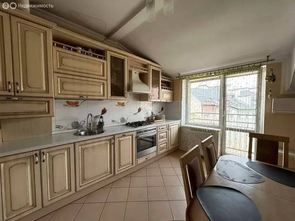 2-комнатная квартира: Калининград, улица Виктора Гакуна, 9 (70 м) - Фото 2