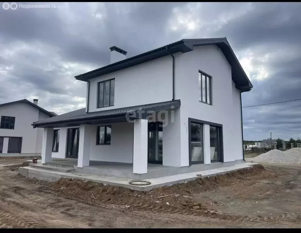 Дом в село Ягодное, Душевная улица, 9 (260 м) - Фото 0