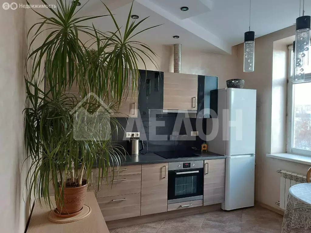 1-комнатная квартира: Омск, Октябрьская улица, 35 (42.8 м) - Фото 1