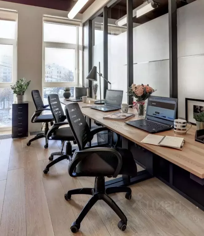 Офис в Москва ул. Земляной Вал, 8 (140 м) - Фото 1