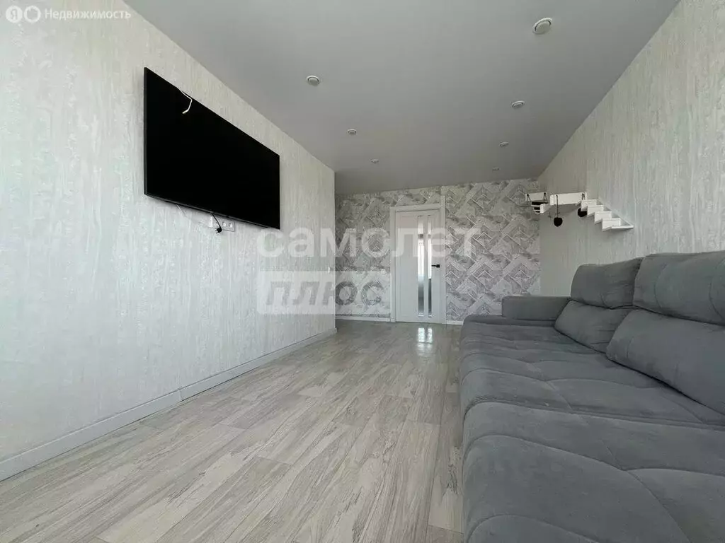 2-комнатная квартира: Благовещенск, улица Ленина, 283/1 (57.1 м) - Фото 0