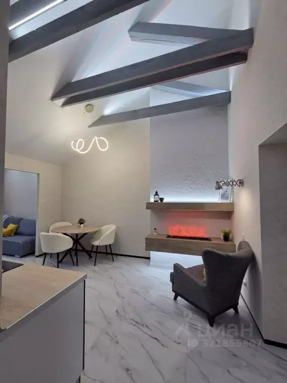 2-к кв. Свердловская область, Екатеринбург ул. Очеретина, 5 (57.5 м) - Фото 0