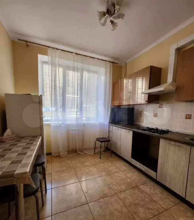1-к. квартира, 38 м, 2/5 эт. - Фото 0