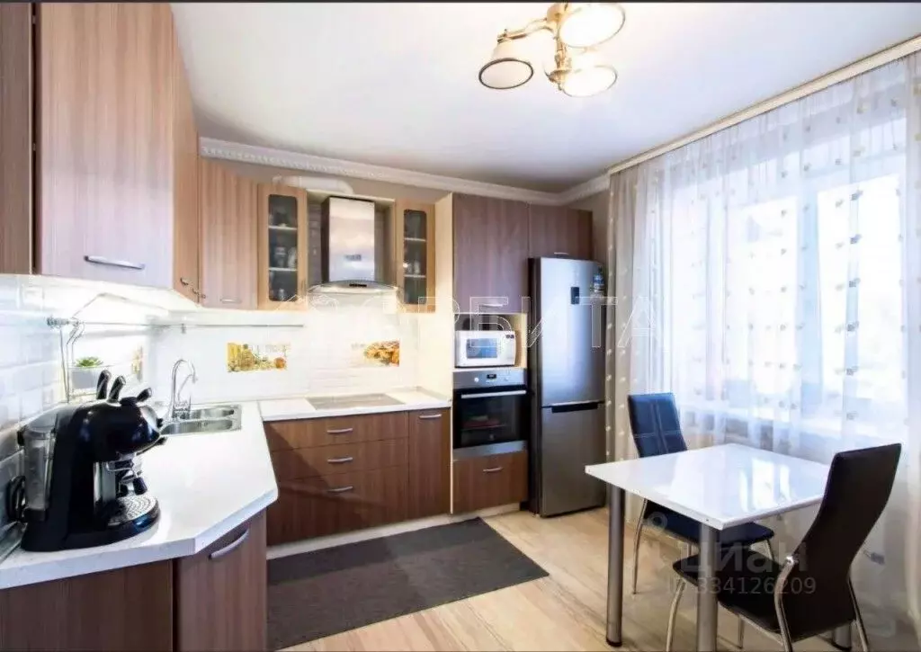 3-к кв. Тюменская область, Тюмень ул. Елизарова, 8 (91.8 м) - Фото 2