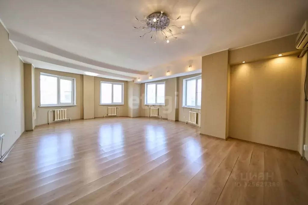 3-к кв. Хабаровский край, Хабаровск ул. Гамарника, 64 (130.0 м) - Фото 1