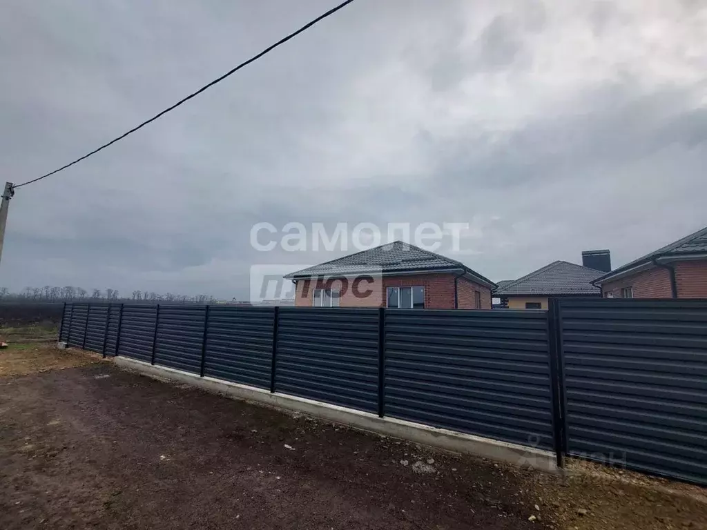 Дом в Краснодарский край, Кореновск Красная ул. (120 м) - Фото 1