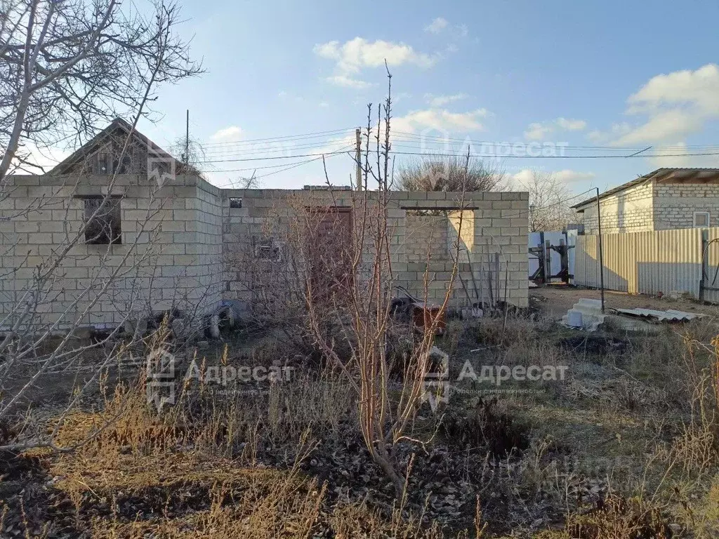 Дом в Волгоградская область, Волгоград ул. имени Менделеева (90 м) - Фото 1