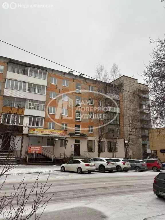 3-комнатная квартира: Лысьва, улица Металлистов, 18 (62.4 м) - Фото 2