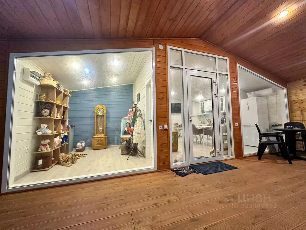 Дом в Краснодарский край, Темрюкский район, Ахтанизовское с/пос, пос. ... - Фото 1