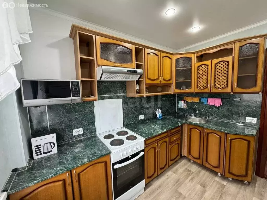 3-комнатная квартира: Тобольск, 9-й микрорайон, 21 (66 м) - Фото 2