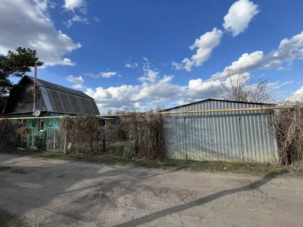 Дом в Саратовская область, Саратов проезд 3-й Песчано-Уметский, 27 (48 ... - Фото 0