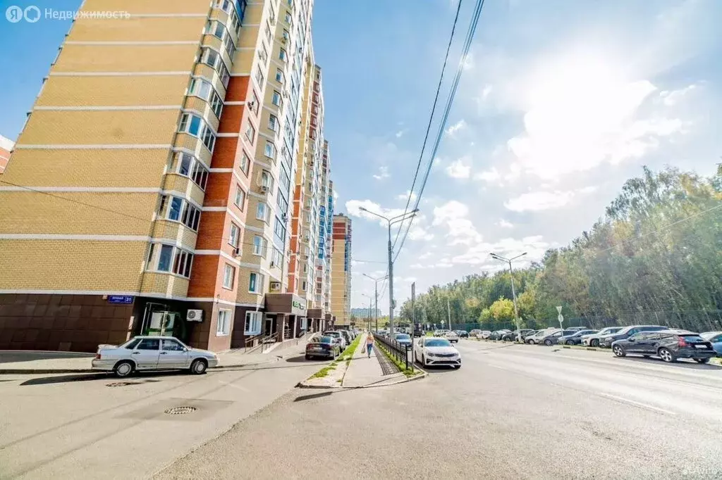 9-комнатная квартира: Домодедово, микрорайон Западный, Лунная улица, ... - Фото 0