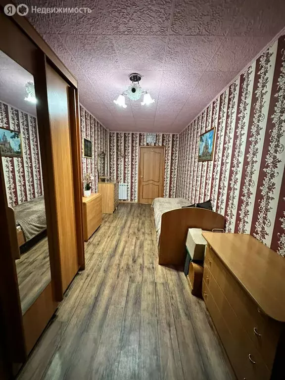 3-комнатная квартира: Комсомольск-на-Амуре, улица Дикопольцева, 31к6 ... - Фото 0