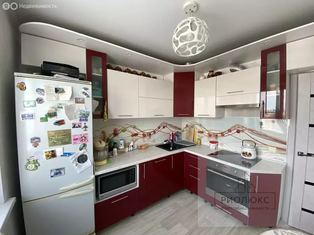 3-комнатная квартира: Магнитогорск, улица Зелёный Лог, 27 (63.3 м) - Фото 2