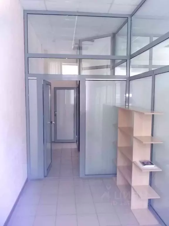 Офис в Кемеровская область, Кемерово Карболитовская ул., 1/1 (10 м) - Фото 1
