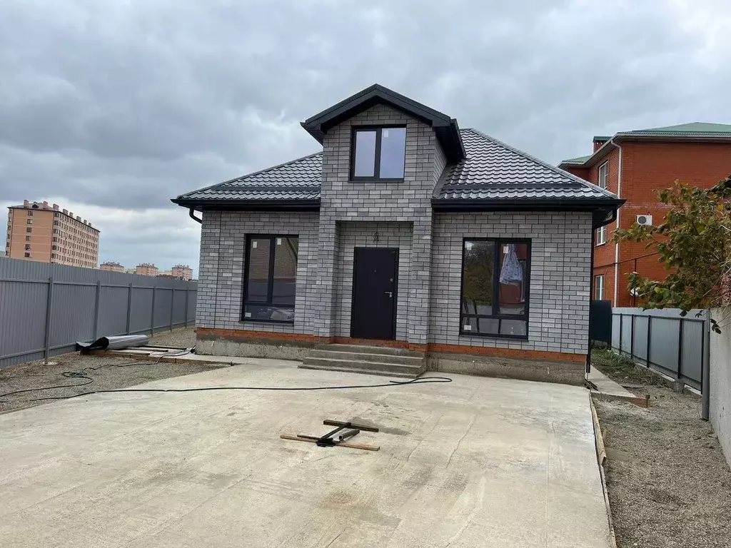 Дом в Адыгея, Тахтамукайский район, Яблоновский пгт Краснодарская ул. ... - Фото 1