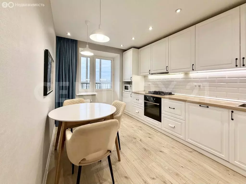 2-комнатная квартира: Чебоксары, Радужная улица, 4 (68 м) - Фото 1