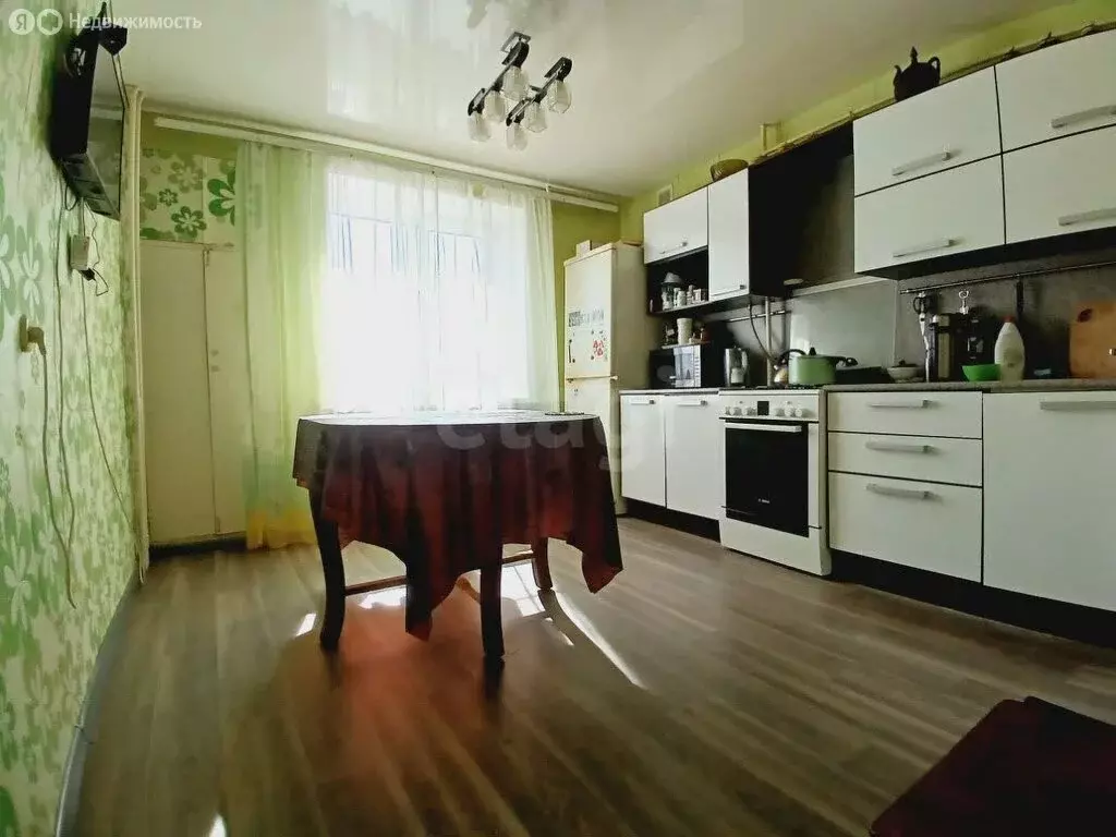 4-комнатная квартира: Можгинский район, станция Керамик, Лесная улица, ... - Фото 1