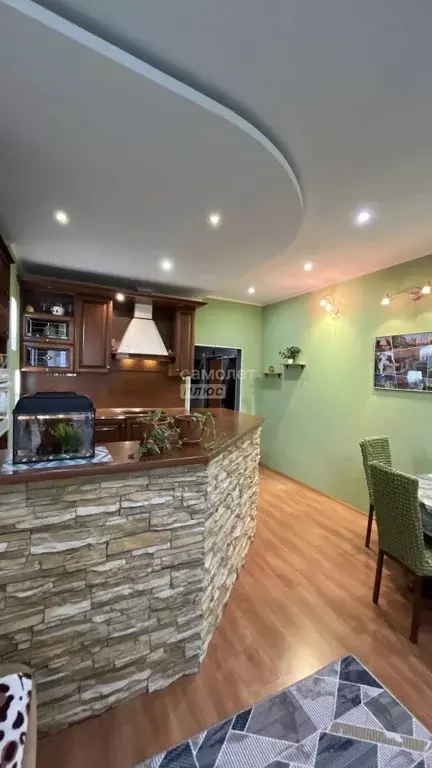 2-к кв. Ханты-Мансийский АО, Сургут наб. Ивана Кайдалова, 28/1 (77.2 ... - Фото 2