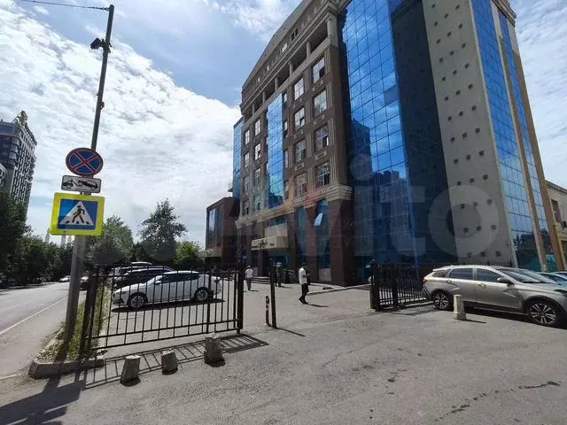 Офис в БЦ вафа 413 м2 в центре 1 этаж - Фото 0