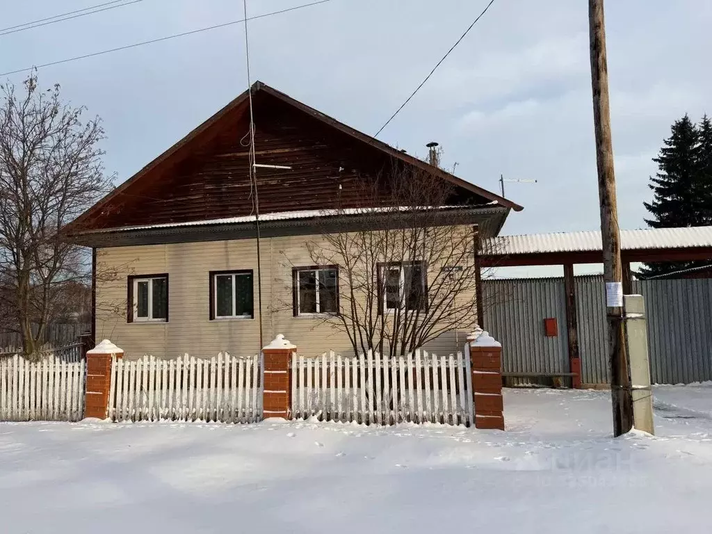 Дом в Курганская область, Каргапольский муниципальный округ, с. ... - Фото 1