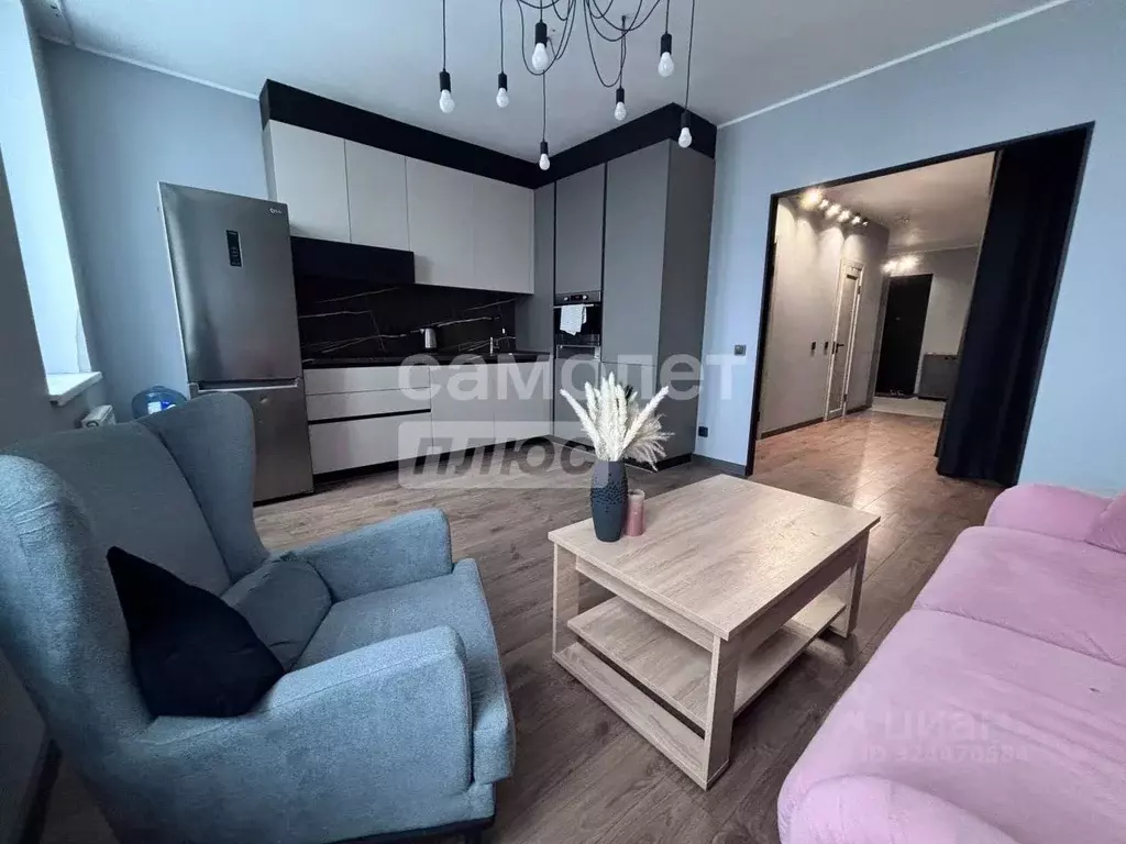 3-к кв. Свердловская область, Екатеринбург ул. Блюхера, 97 (96.0 м) - Фото 1