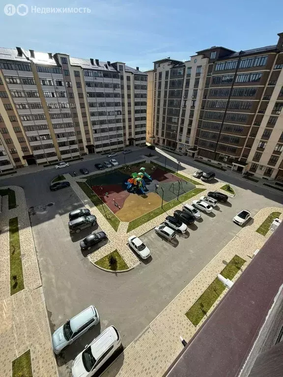 3-комнатная квартира: Каспийск, улица Магомедали Магомеджановa, 5 (90 ... - Фото 2