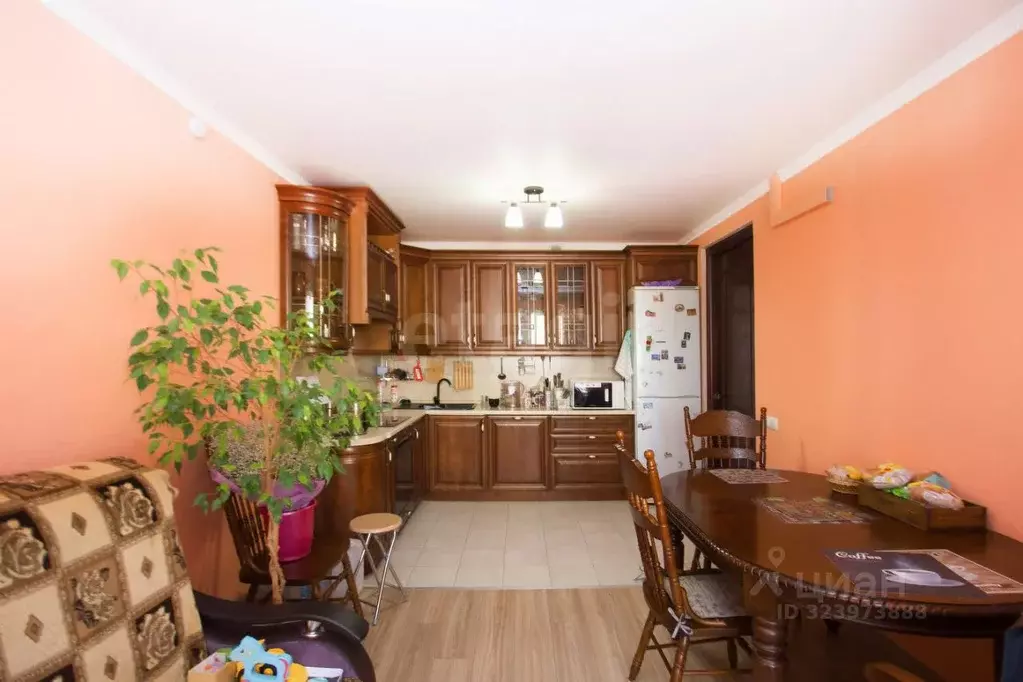 3-к кв. Калужская область, Калуга ул. 65 лет Победы, 15 (88.6 м) - Фото 1