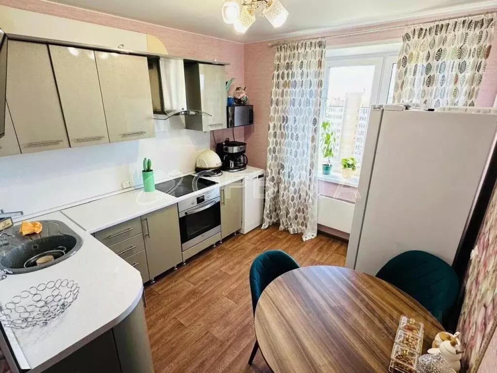 3-к кв. Тюменская область, Тюмень ул. Ю.-Р.Г. Эрвье, 14к1 (74.3 м) - Фото 1