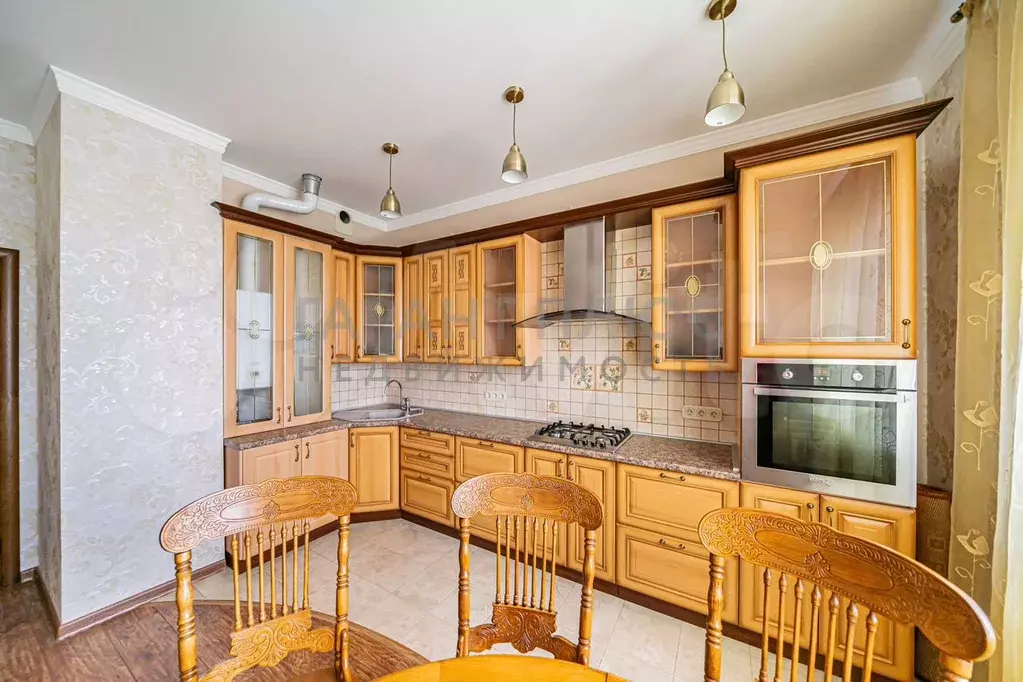 2-к. квартира, 85 м, 9/10 эт. - Фото 1