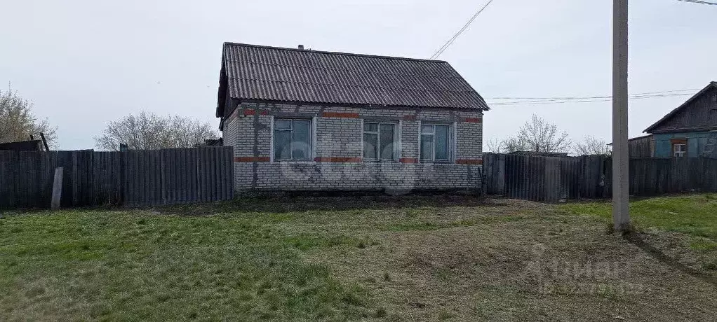 Дом в Курганская область, Макушинский муниципальный округ, с. Большое ... - Фото 0