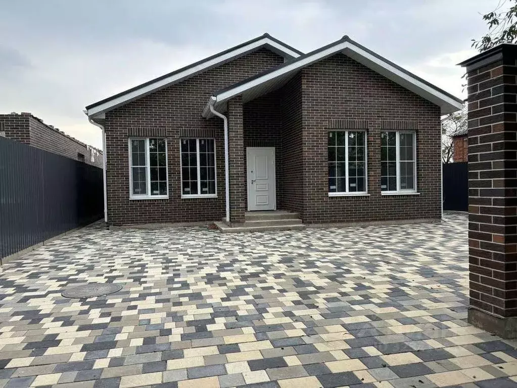 Дом в Адыгея, Тахтамукайский район, Яблоновский пгт Колхозная ул., 30 ... - Фото 1