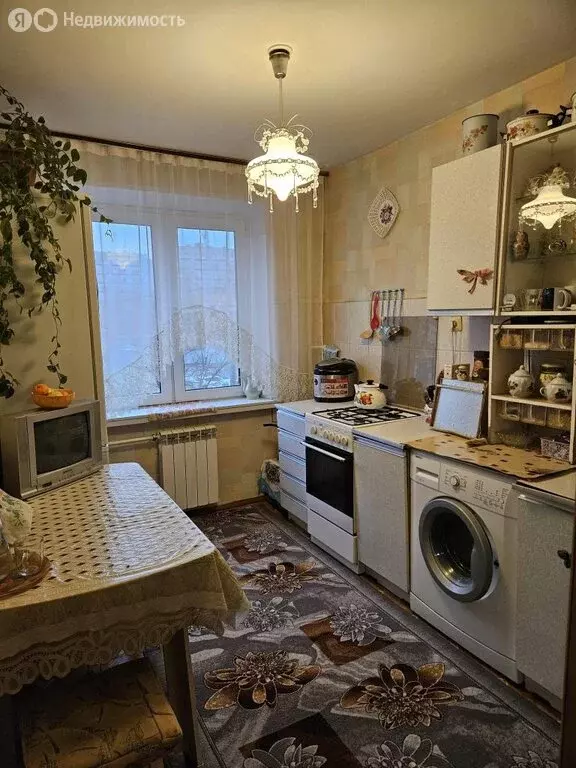 3-комнатная квартира: Нижний Новгород, микрорайон Мончегорский, ... - Фото 0