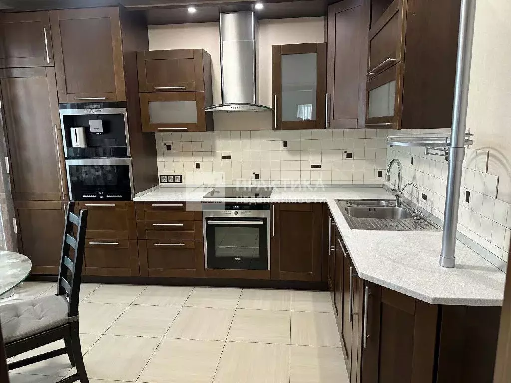 Продается 4-комнатная квартира - Фото 1