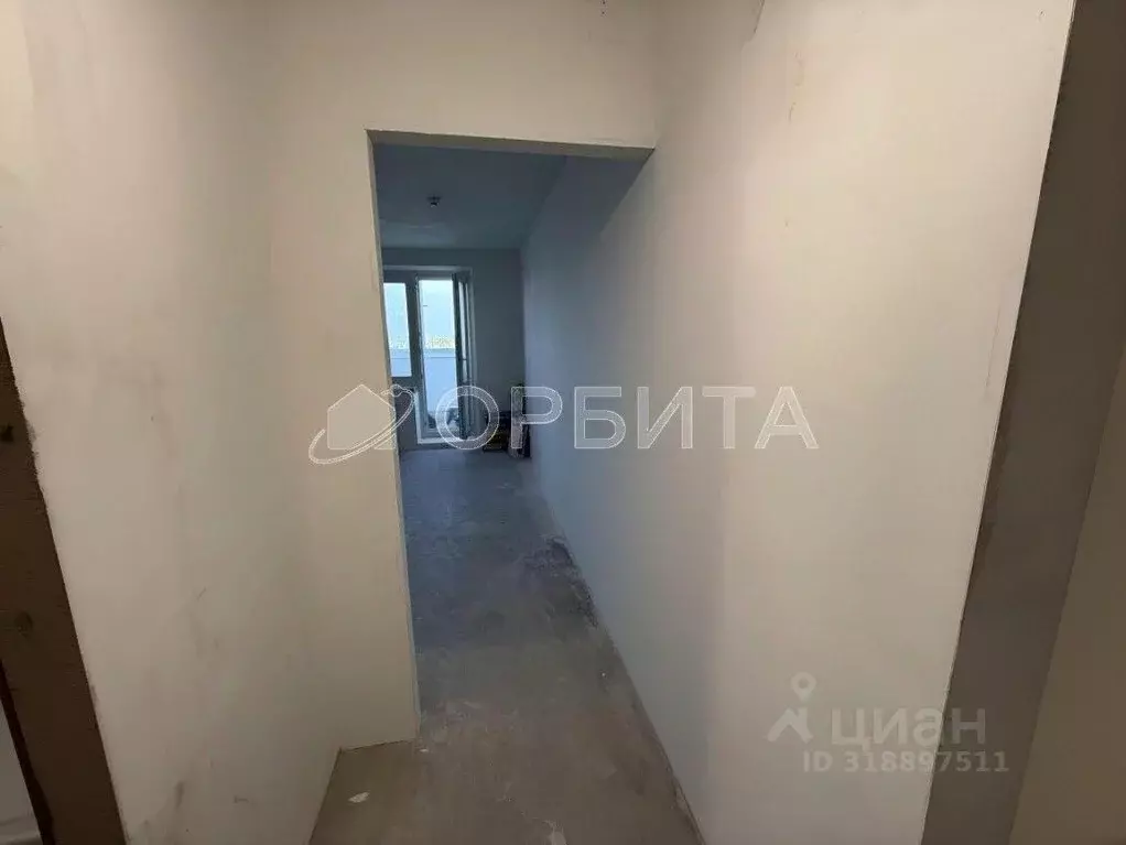 Студия Тюменская область, Тюмень ул. Монтажников, 42Б (28.7 м) - Фото 1